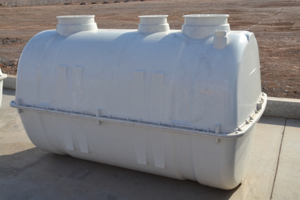 SMC模壓玻璃鋼化糞池安裝時(shí)的注意事項(xiàng)有哪些 SMC模壓玻璃鋼化糞池安裝時(shí)的注意事項(xiàng)有哪些